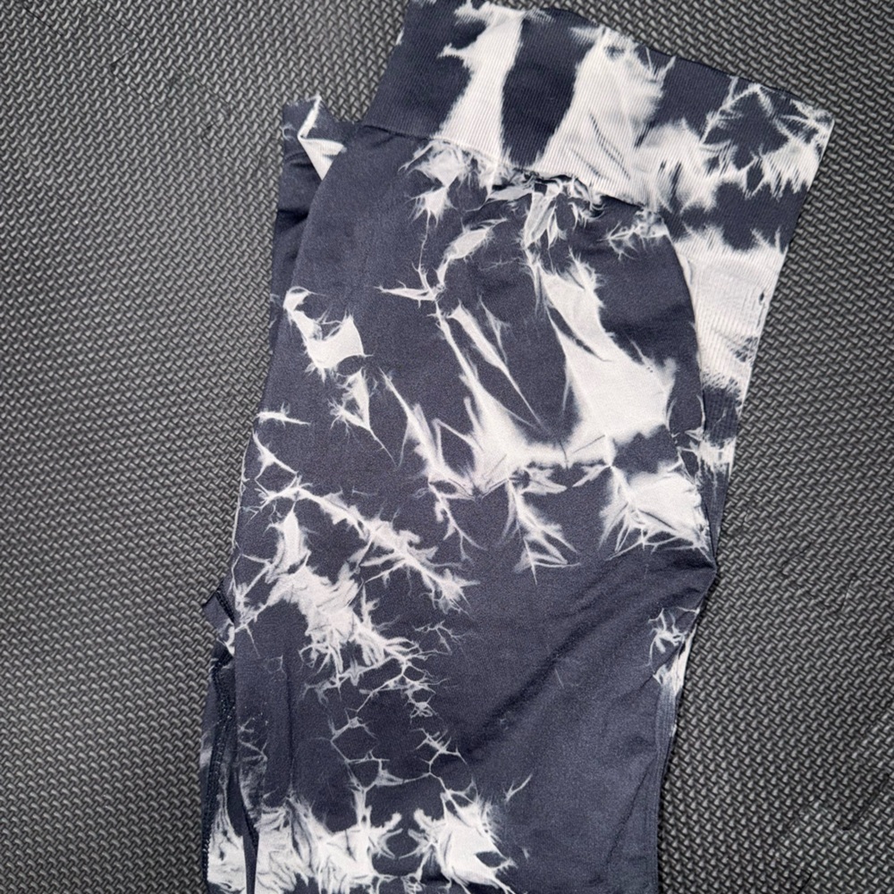 Tie-Dye Gym Girl Leggings